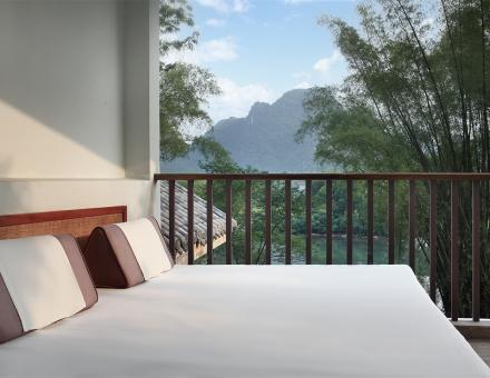 Yulong River Deluxe River view Suite