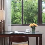 Yulong River Deluxe River view Suite