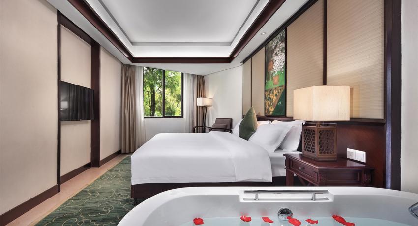 Yulong River View Suite